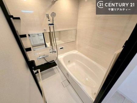 ���� 1���̔�����������Ɩ����Ă���闁���ł��B
�������̑f�G�ȃ����N�[�[�V�����ꏊ�ł��I