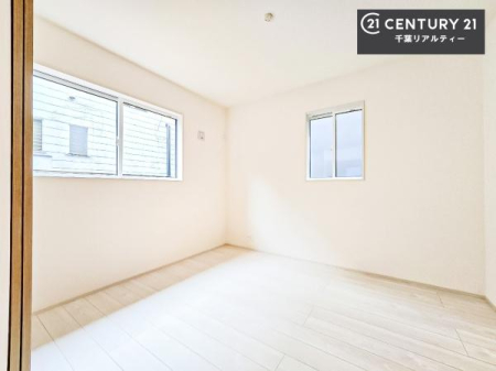 �m�� ���邢�����́A���ʂ����ǂ��A���邭��ϋ��S�n�̗ǂ���ԂƂȂ��Ă���܂��B�����b�N�X���ĉ߂�����S�n�̗ǂ��������ł��I���̖ڊo�߂��X�b�L�����܂��ˁI