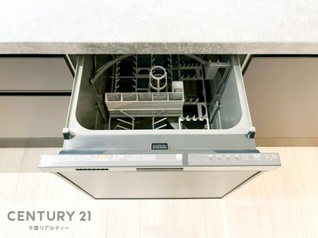 �L�b�`�� �H��@�t���̃L�b�`���ł��I�Z���������r��h�~�Ƃ��đ�ϊ��􂷂�֗��Ȏd�l�ł��I�r���g�C���Ȃ̂ŃL�b�`���̏ꏊ����炸�����X�y�[�X���L���g�����Ƃ��o���܂��I