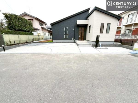 ���ԏ� ���ԃX�y�[�X��3�䕪����܂��I�Z�J���h�J�[�͂������A�o�C�N�⎩�]�ԂȂǂ��u���ꏊ�ɍ���܂���B