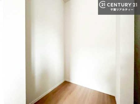 ���[ �E�H�[�N�C���N���[�[�b�g�t���ł��B��������̂��m���Ȃǂ����[���Ă��������ł��ˁI���ɂ���@�������ȂǋG�ߕ��̑傫�ȉƓd�����[�ł��܂��I