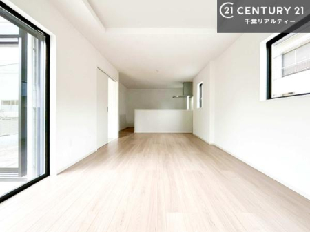 ���r���O �D�����z���܂肪���r���O����ł���ċ��S�n�̗ǂ���Ԃ����o���Ă���܂��I
���났�̎��Ԃ��߂����܂��I