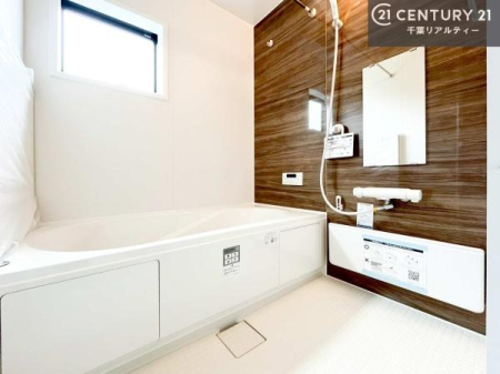 ���� �������������l�̕��͋C�̃o�X���[���́A�����o�Ă��ăo�X�^�C�����[���I
���d���撣���Ă��邲�J���ɂ��D�݂̓����̓����܂����āA�y����ł݂Ă͂������ł��傤���H