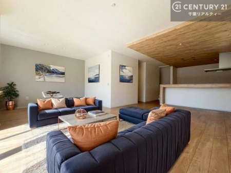 ���r���O �Ƌ��CG�p�[�X�ł��B�S�n�ǂ����r���O�͉Ƒ������R�ƏW�܂�܂��B�Ƒ��c�R�̎��Ԃ����������ł��B���Ƒ��ƁA����w�[���������Ԃ��߂��������ł��ˁB