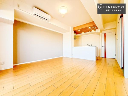 ���r���O �S�n�ǂ����r���O�͉Ƒ������R�ƏW�܂�܂��B�Ƒ��c�R�̎��Ԃ����������ł��B���Ƒ��ƁA����w�[���������Ԃ��߂��������ł��ˁB