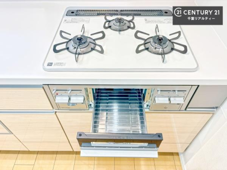 �L�b�`�� �R�����͎O������̂ł������̓����i�s���ł��܂��B
�������O�����t���ł��B�����X�y�[�X���L�X���Ă���׍�Ƃ����₷���I�g�����肪�ǂ��V�X�e���L�b�`���ł��I