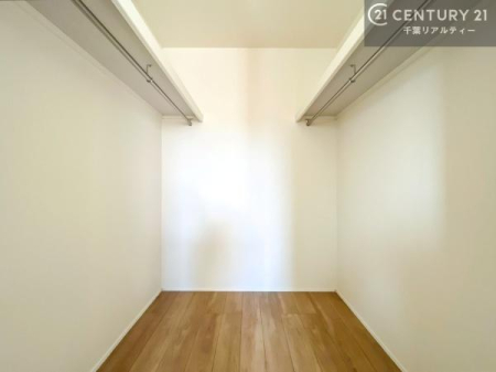 ���[ �E�H�[�N�C���N���[�[�b�g�t���ł��B��������̂��m���Ȃǂ����[���Ă��������ł��ˁI���ɂ���@�������ȂǋG�ߕ��̑傫�ȉƓd�����[�ł��܂��I