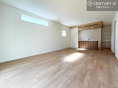 ���r���O �傫�ȑ����炽���Ղ�̗z���������閾�邢���r���O�B�J�����̂��郊�r���O�ŉƑ��c���̂��났�̎��Ԃ��߂����܂��I�����w�\�ł��I���񌻒n�ŗz������Ȃǂ��̊����������܂��I