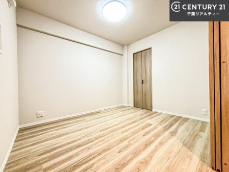 �m�� ���[�X�y�[�X�����Ă��܂��I�������X�b�L�����ڂ��鎖���ł��܂��ˁB
�Ƌ��I�΂Ȃ��V���v���ȃf�U�C���ׁ̈A�Ƌ��I�΂����C�ɓ���̋�ԍ�肪�ł������ł��ˁB