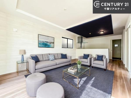 ���r���O �Ƌ��CG�p�[�X�ł��B�J�����̂���L�XLDK�I�\�t�@�[��_�C�j���O�e�[�u����u���Ă������ɂȂ�Ȃ��̂ŉ��K�ɉ߂����܂��I�R�~���j�P�[�V���������₷�����r���O�ł��I