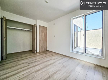 ���r���O�ȊO�̋��� �V���v���Ƀf�U�C������Ă��邽�߁A�Ƌ��I�т܂���I
���C�ɓ���̉Ƌ��u���Ă��낰���Ԃ���邱�Ƃ��ł��܂��B