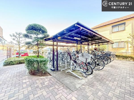 ���̑����p�� ���p�����E���֏�ł��B
���]�Ԃ�����΍s���͈͂��L���肨�o�����ɕ֗��ł��I�󂫏󋵂Ɋւ��Ă͂��C�y�ɂ��₢���킹��������