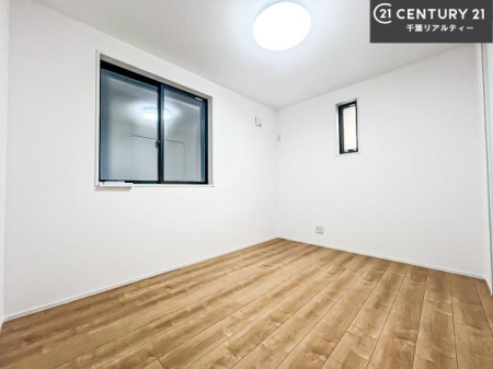 �q������ 2�ʍ̌����m�ۂ������邢�����́A���ʂ����ǂ��A���邭��ϋ��S�n�̗ǂ���ԂƂȂ��Ă���܂��B�����b�N�X���ĉ߂�����S�n�̗ǂ��������ł��I���̖ڊo�߂��X�b�L�����܂��ˁI