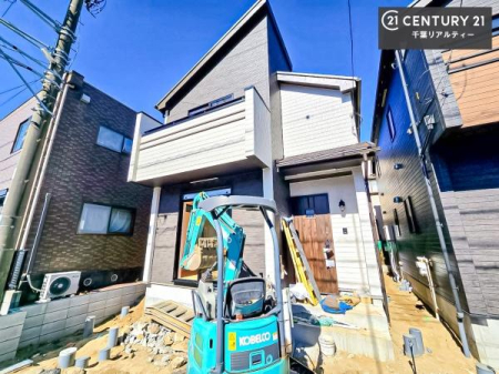 ���̑����n ���݌��z���B������͖��邭�J���I�ȃ��r���O��ŐV�ݔ��̃L�b�`���Ȃǉ��K�ȋ�Ԃ��L����܂��B�����������炱���g�V������炵�h�ւ̊��҂����܂�Z�܂��B�����������Ȃ����z���̗l�q���K���ł��B