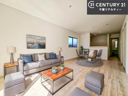 ���r���O �Ƌ��CG�p�[�X�ł��B�J�����̂���L�XLDK�I�\�t�@�[��_�C�j���O�e�[�u����u���Ă������ɂȂ�Ȃ��̂ŉ��K�ɉ߂����܂��I�R�~���j�P�[�V���������₷�����r���O�ł��I