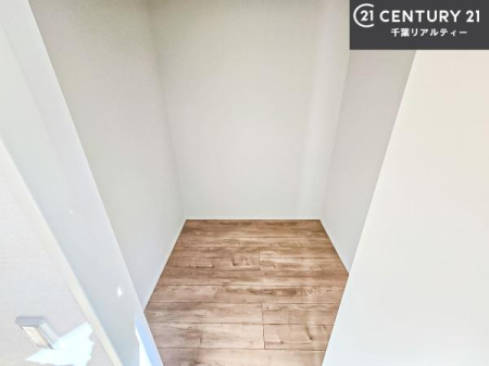 ���[ �E�H�[�N�C���N���[�[�b�g�t���ł��B��������̂��m���Ȃǂ����[���Ă��������ł��ˁI���ɂ���@�������ȂǋG�ߕ��̑傫�ȉƓd�����[�ł��܂��I