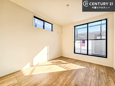 �m�� �o���R�j�[�ɖʂ��Ă���m���ł��B���邭�����肪����A���C����������ł��܂��I���N���āA�O�ɏo�Ĕw�L�т����[�ċz�����ǂ������}������邱�Ƃ��ł��܂��B