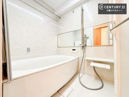 ���� �������������l�̕��͋C�̃o�X���[���́A�����o�Ă��ăo�X�^�C�����[���I
���d���撣���Ă��邲�J���ɂ��D�݂̓����̓����܂����āA�y����ł݂Ă͂������ł��傤���H