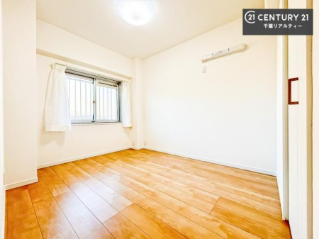 �m�� �V���v���Ƀf�U�C������Ă��邽�߁A�Ƌ��I�т܂���I
���C�ɓ���̉Ƌ��u���Ă��낰���Ԃ���邱�Ƃ��ł��܂��B