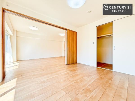 �Q�� �D���������������ޗm���́A���̖ڊo�߂��C�������ǂ������ł��ˁB���������Ԃ��������Ɖ߂������Ƃ��ł��܂��B�D�����F�����̃t���[�����O���ǂ�ȉƋ�ɂ��}�b�`���܂��I