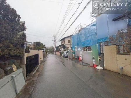 �O�ʓ��H�܂ތ��n�ʐ^ �S�䂭�܂Ō��n����������������悤�A�����ē��̂��p�ӂ������Ă���܂��B���C�y�ɂ��₢���킹�̏�A���z�̕�炵�ւ̈�������i�߂��������I