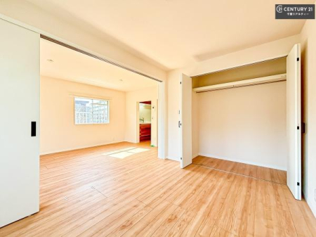 �q������ ���[�X�y�[�X����������m�ۂ���Ă��邽�߁A���������w�p�i���T�b�ƕЕt���A���ł��X�b�L���B
�Y��ȋ�Ԃ��ۂĂ܂��I