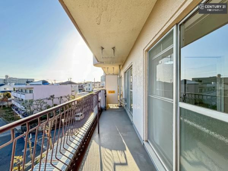 �o���R�j�[ �z������̗ǂ��o���R�j�[�ŁA�����󕨂��悭���������ł��ˁI
���V�C�̗ǂ����ɂ̓o���R�j�[�֏o�ă��t���b�V������̂��C�����悳�����ł��B