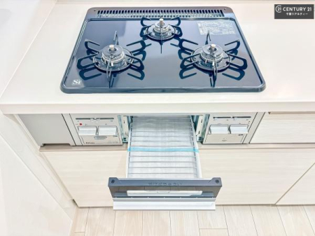 �L�b�`�� �R�����͎O������̂ł������̓����i�s���ł��܂��B
�������O�����t���ł��B�����X�y�[�X���L�X���Ă���׍�Ƃ����₷���I�g�����肪�ǂ��V�X�e���L�b�`���ł��I