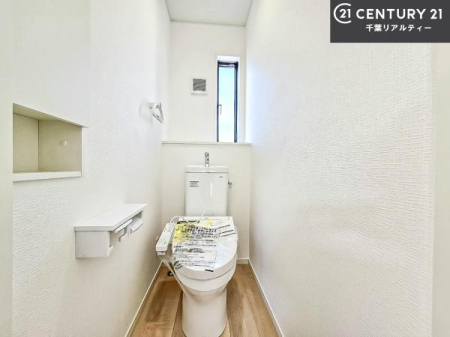 �g�C�� �������֍��ɂ��A�~��͕֍����g�����ł���̂ŗ₽���֍��ɍ��炸�ɍςފ������d�l�ł��I
