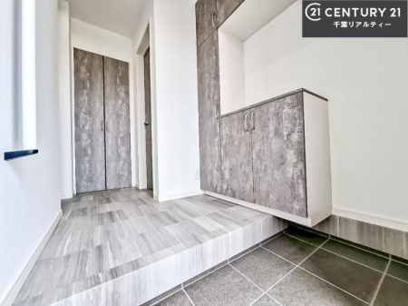 ���� ���ċA���Ă��Ă��A�������܁I�����������Ȃ�A�D�����}������Ă�����ԂɂȂ��Ă��܂��B
���邭��������錺�ւł��I