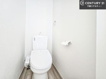 �g�C�� �������֍��ɂ��A�~��͕֍����g�����ł���̂ŗ₽���֍��ɍ��炸�ɍςފ������d�l�ł��I
