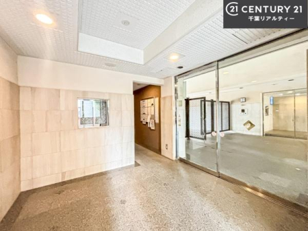 �G���g�����X ��؂Ȃ��q�l�����o�}������G���g�����X�B�z��������ǂ��S�n�̗ǂ���Ԃł��B