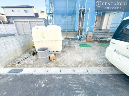 ���ԏ� ���ԃX�y�[�X��2�䕪����܂��I�Z�J���h�J�[�͂������A�o�C�N�⎩�]�ԂȂǂ��u���ꏊ�ɍ���܂���B