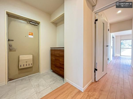 ���� ���ċA���Ă��Ă��A�������܁I�����������Ȃ�A�D�����}������Ă�����ԂɂȂ��Ă��܂��B
���邭��������錺�ւł��I