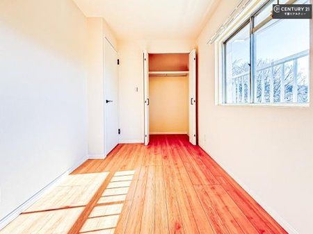 �q������ ���[�X�y�[�X����������m�ۂ���Ă��邽�߁A���������w�p�i���T�b�ƕЕt���A���ł��X�b�L���B
�Y��ȋ�Ԃ��ۂĂ܂��I