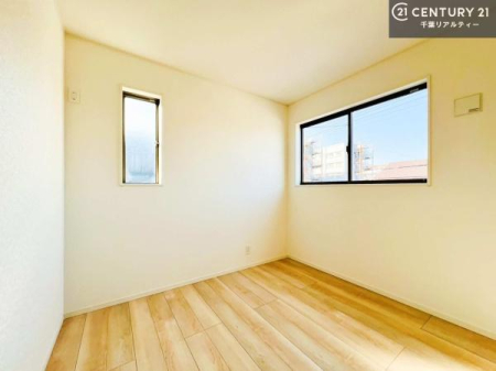 �m�� 2�ʍ̌����m�ۂ������邢�����́A���ʂ����ǂ��A���邭��ϋ��S�n�̗ǂ���ԂƂȂ��Ă���܂��B�����b�N�X���ĉ߂�����S�n�̗ǂ��������ł��I�y���d�l�z