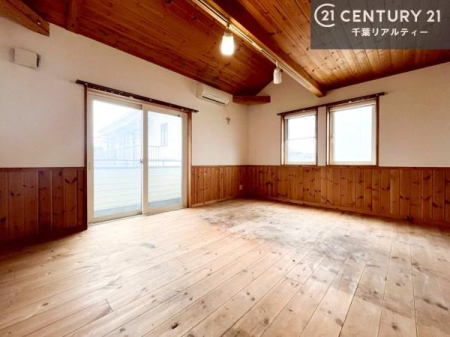 �Q�� �o���R�j�[�ɖʂ��Ă���m���ł��B���邭�����肪����A���C����������ł��܂��I���N���āA�O�ɏo�Ĕw�L�т����[�ċz�����ǂ������}������邱�Ƃ��ł��܂��B