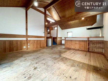 ���r���O �J�����̂���L�XLDK�I�\�t�@�[��_�C�j���O�e�[�u����u���Ă������ɂȂ�Ȃ��̂ŉ��K�ɉ߂����܂��I�R�~���j�P�[�V���������₷�����r���O�ł��I