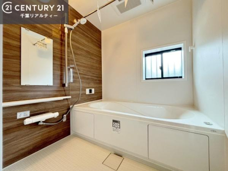 ���� �������������l�̕��͋C�̃o�X���[���́A�����o�Ă��ăo�X�^�C�����[���I
���d���撣���Ă��邲�J���ɂ��D�݂̓����̓����܂����āA�y����ł݂Ă͂������ł��傤���H