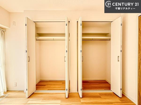 ���[ �N���[�[�b�g�t���ł��B��������̂��m���Ȃǂ����[���Ă��������ł��ˁI���ɂ���@�������ȂǋG�ߕ��̑傫�ȉƓd�����[�ł��܂��B