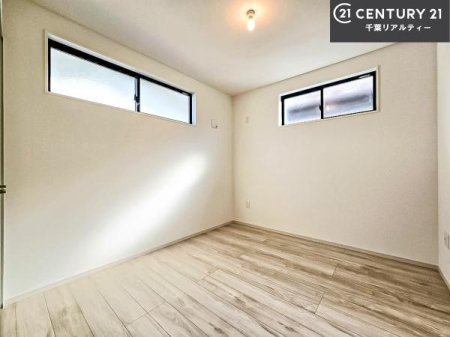 �m�� 2�ʍ̌����m�ۂ������邢�����́A���ʂ����ǂ��A���邭��ϋ��S�n�̗ǂ���ԂƂȂ��Ă���܂��B�����b�N�X���ĉ߂�����S�n�̗ǂ��������ł��I���̖ڊo�߂��X�b�L�����܂��ˁI