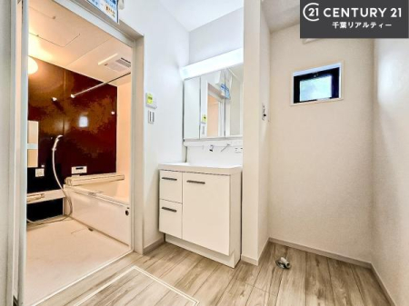 ���ʑ�E���ʏ� �����̂������ʏ��́A���ƕ�������₷���A���ł����K�ɂ��g�����������܂��B�O�ʋ��Ŏg�����肪�ǂ��A�������[�������Ă���܂��̂ŁA���p�i��X�L���P�A�p�i���������萮���ł��܂��B