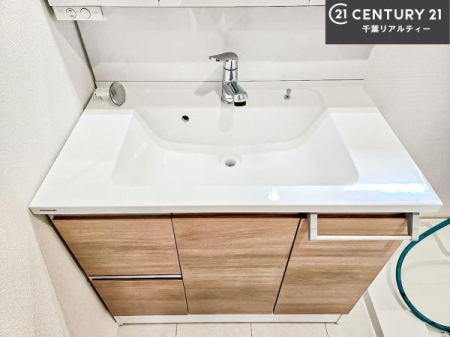 ���ʑ�E���ʏ� �[�����ʑ�{�E���́A�������˂ɂ����̂ł�����ꂪ�y�X�I���������ۂĂ܂��I
�L���C�Ȑ��ʏ��Ŏ��������̃��`�x�[�V�������オ��܂��ˁI