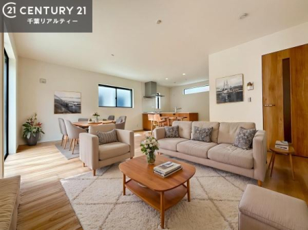 ���r���O �J�����̂���L�XLDK�I�\�t�@�[��_�C�j���O�e�[�u����u���Ă������ɂȂ�Ȃ��̂ŉ��K�ɉ߂����܂��I�R�~���j�P�[�V���������₷�����r���O�ł��I