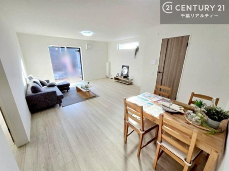 ���r���O �傫�ȑ����炽���Ղ�̗z���������閾�邢���r���O�B�J�����̂��郊�r���O�ŉƑ��c���̂��났�̎��Ԃ��߂����܂��I�����w�\�ł��I���񌻒n�ŗz������Ȃǂ��̊����������܂��I