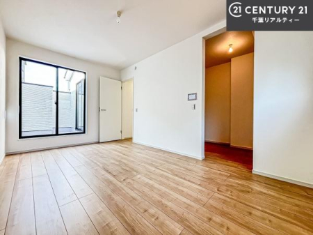 �m�� �傫�ȑ����炽���Ղ�̍̌����������m���ł��B���邭�S�n�悭�����Ƃ������Ȃ�悤�ȋ�Ԃł��B