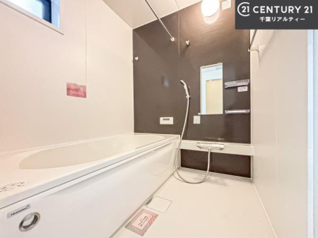 ���� �������������l�̕��͋C�̃o�X���[���́A�����o�Ă��ăo�X�^�C�����[���I
���d���撣���Ă��邲�J���ɂ��D�݂̓����̓����܂����āA�y����ł݂Ă͂������ł��傤���H