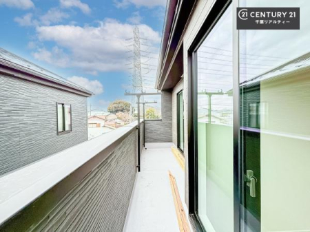 �o���R�j�[ �z������̗ǂ��o���R�j�[�ŁA�����󕨂��悭���������ł��ˁI
���V�C�̗ǂ����ɂ̓o���R�j�[�֏o�ă��t���b�V������̂��C�����悳�����ł��B