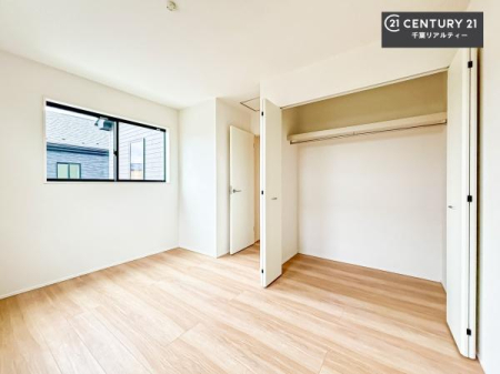 �q������ �V���v���Ƀf�U�C������Ă��邽�߁A�Ƌ��I�т܂���I
���C�ɓ���̉Ƌ��u���Ă��낰���Ԃ���邱�Ƃ��ł��܂��B