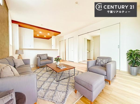 ���r���O �Ƌ��CG�p�[�X�ł��B�J�����̂���L�XLDK�I�\�t�@�[��_�C�j���O�e�[�u����u���Ă������ɂȂ�Ȃ��̂ŉ��K�ɉ߂����܂��I